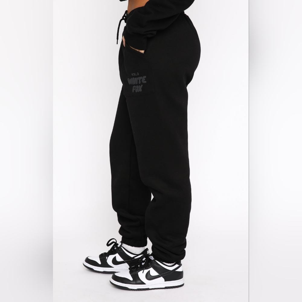 White Fox Boutique "Offstage" sweatpants